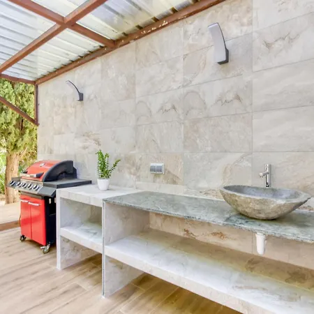 Holiday home Belle Vue By Interhome Palau Saverdera